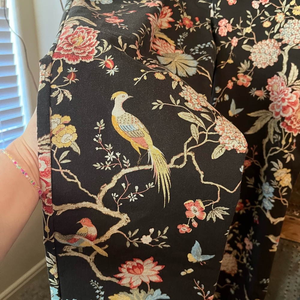 Floral Patterned Pants - Picture 5 of 8